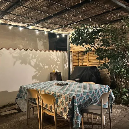 Maison De Plein Pied Avec Jardin A 200m De La *